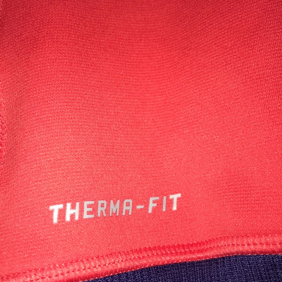 Nike Sweatshirt Size Small - Picture 4 of 4